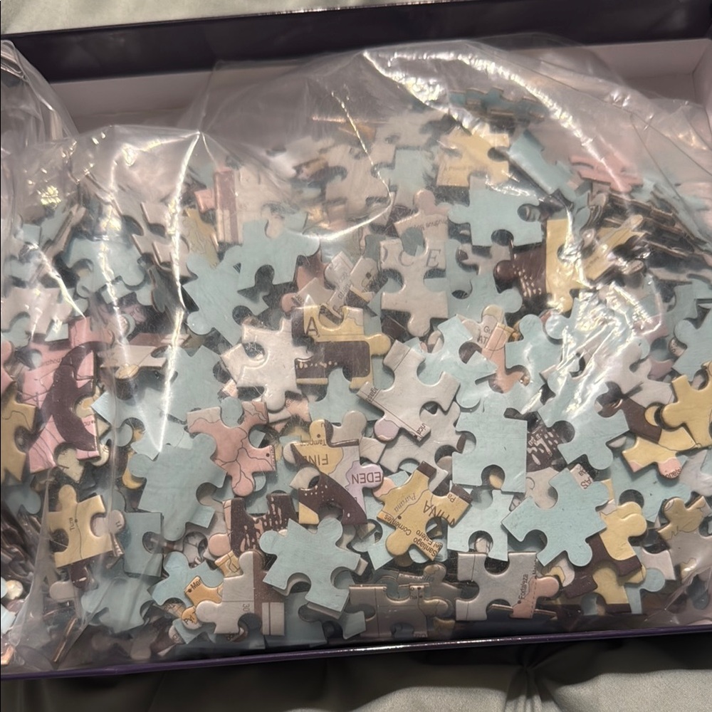Paper House World Map Puzzle - Picture 2 of 2